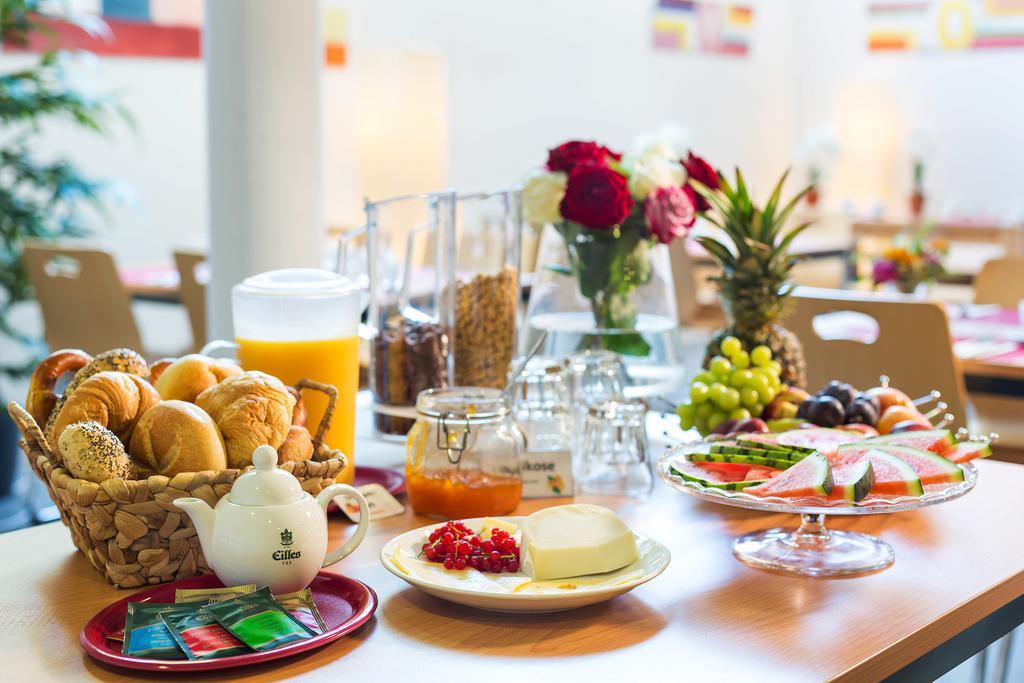 אוברלינגן Bed & Breakfast Rotes Haus מראה חיצוני תמונה